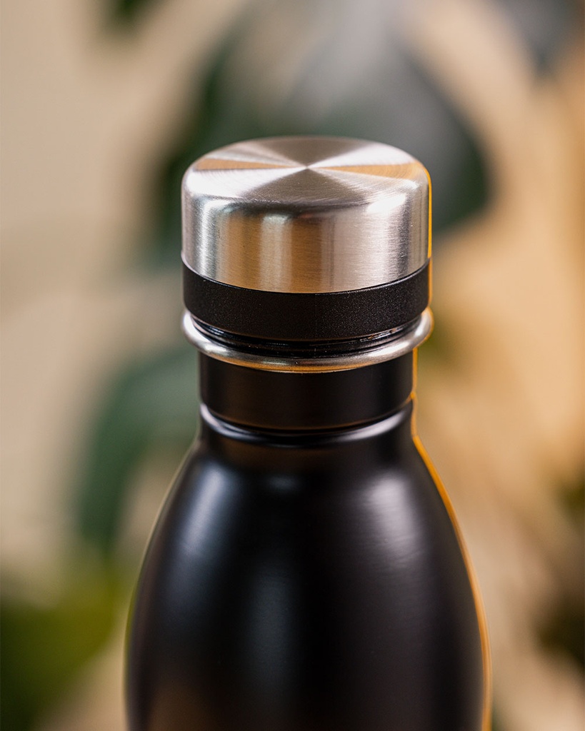 Silver Cap Bottle · 500 ml