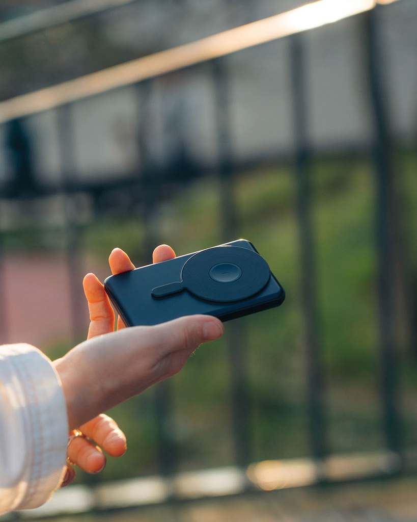 Magnetic 5000 mAh 5-in-1 Powerbank