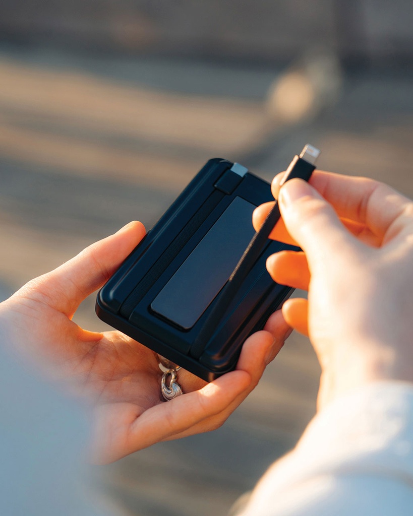 Magnetic 5000 mAh 5-in-1 Powerbank