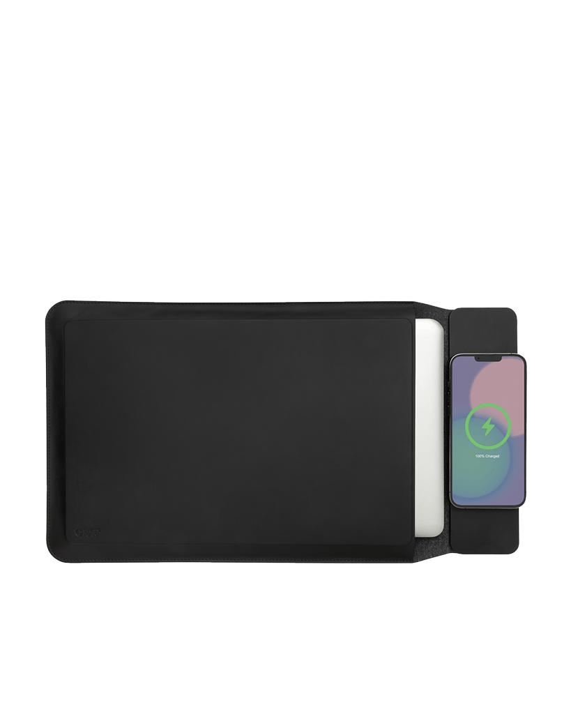 Magnetic Charging Laptop